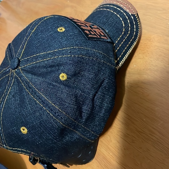 Hat - Picture 3 of 4